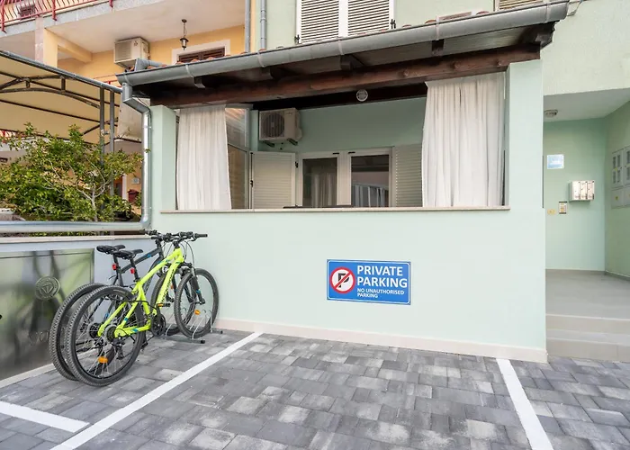New! D31 Studio W2 Bikes, Sunny Terrace & Parking